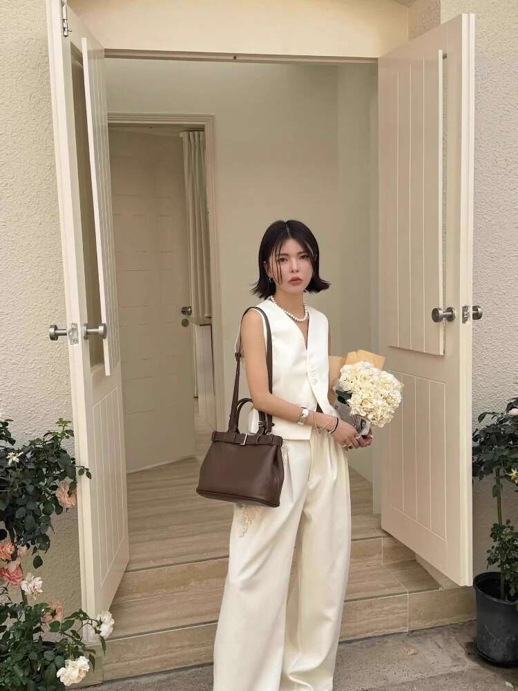 Designer Bag Women Handbags Shoulder Bag 2025 Original Beige Natural First Layer Cowhide Office Fashion Commuter Shoulder Bag