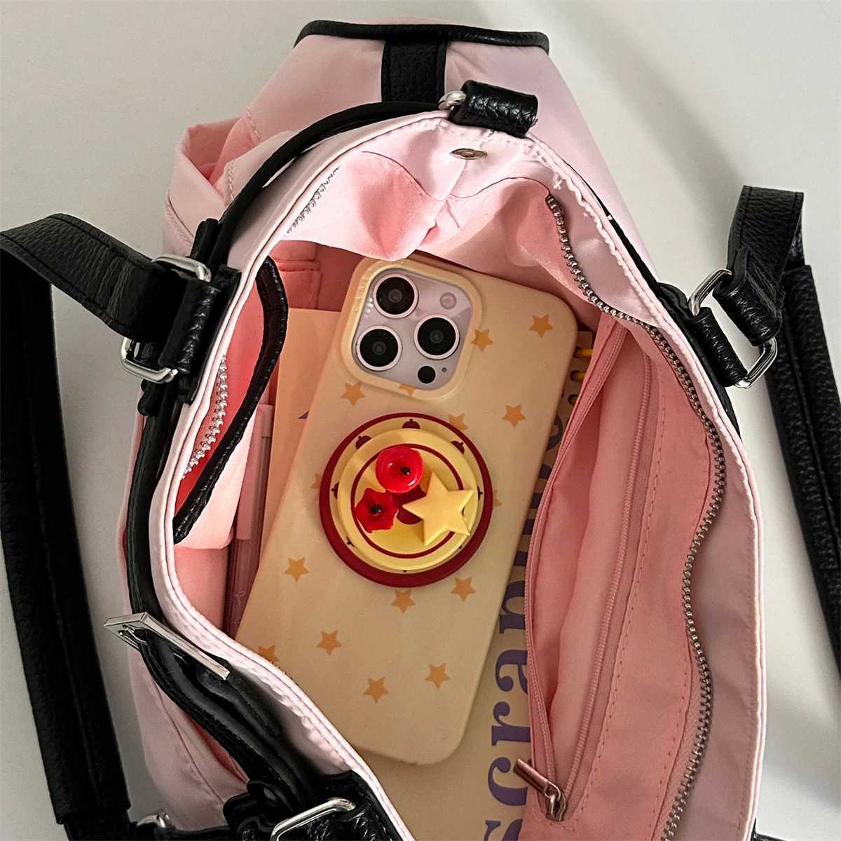 Fashion Wrinkle Texture Plaid Pattern Magnetic Phone Case For iPhone 16 Pro 15 14 Pro Max Cover with Stand Cute Cases J251202