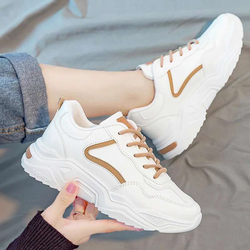 2025 New Women's Thick Bottom Sports Breathable Designer Fashion Outdoor Running Shoes