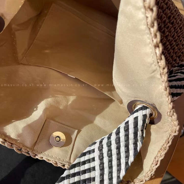 Handmade Beach Bag Selling Straw Woven Hand-Held Leisure Accessories, Vacation Photography Beach Bags, Women's Shoulder Bags Kq2