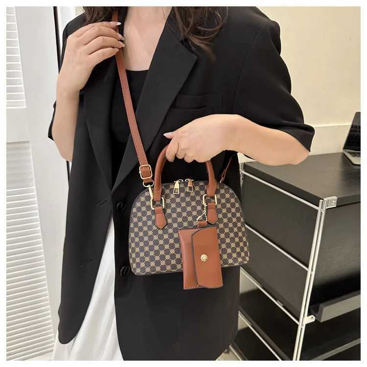 Luxury Shell Bag Fashion Womens Handbag Simple Style Shoulder Bag Plaid Print Crossbody Bag Shell Shape Wallet Card BagW251115
