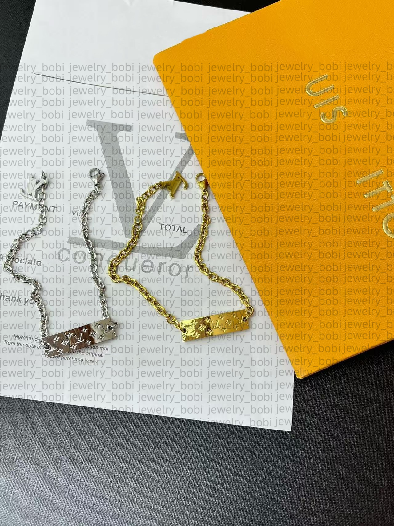 Fashion Women designer bracelet designer Gold Silver Love Bracelet Luxury brand Wedding Bangle Gift clover bracelet charm bracelet louise bracelet