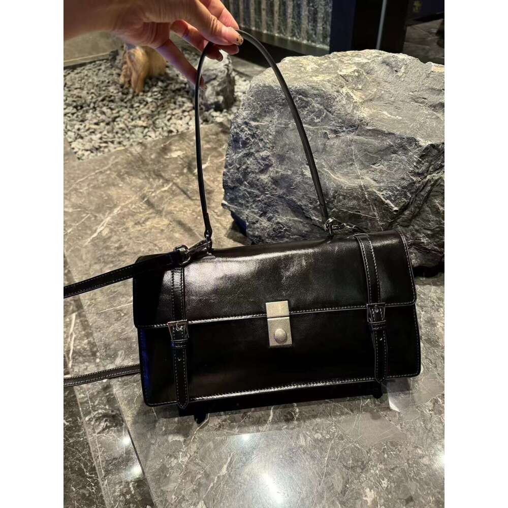 Mm Women's Bags Head Layer Oil Wax Cowhide Mailman Briefcase Leather Armpit Shoulder Crossbody Organ Flip Lock Bag