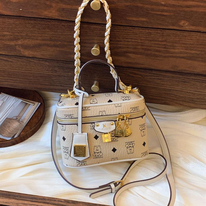 High-quality bucket clutch crossbody chain shoulder designer women's bag, luxury handbag, single-shoulder tote.