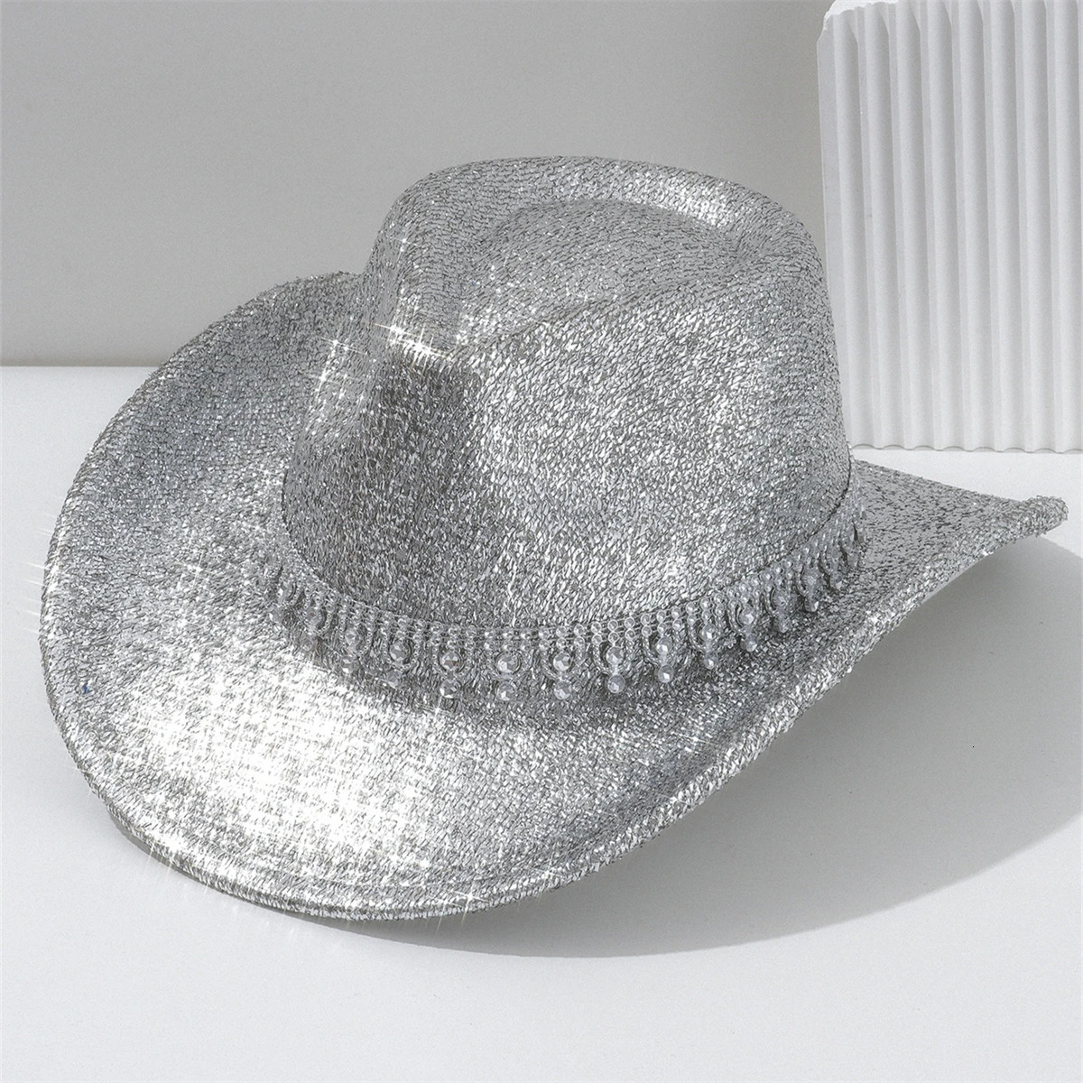 A Lady Western cowboy hat with Rhinestone ribbons sparkled silver jazz hat of all seasons for men to party in retro felt hats 250407
