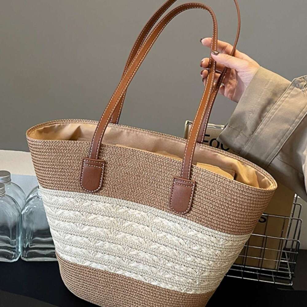 Handmade Beach Bag Fashionable Striped Grass For Summer 2023, New High-Capacity Artistic Style Woven Single Shoulder Portable Women's Bag Kq2