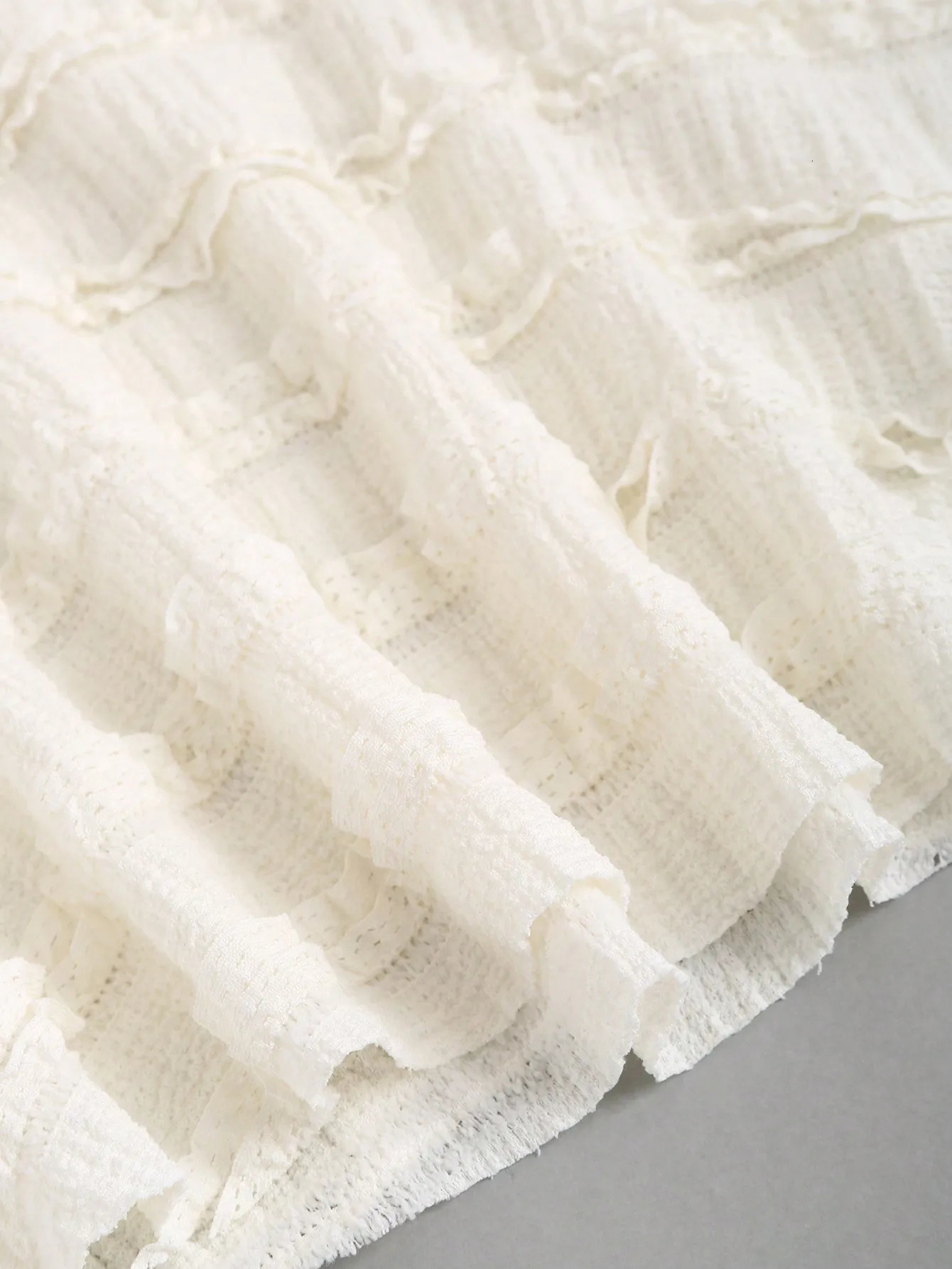 Womens Summer Fashion Casual Almond Brushed Collar Knitted Lace Texture Short Pendant Top 250414Z