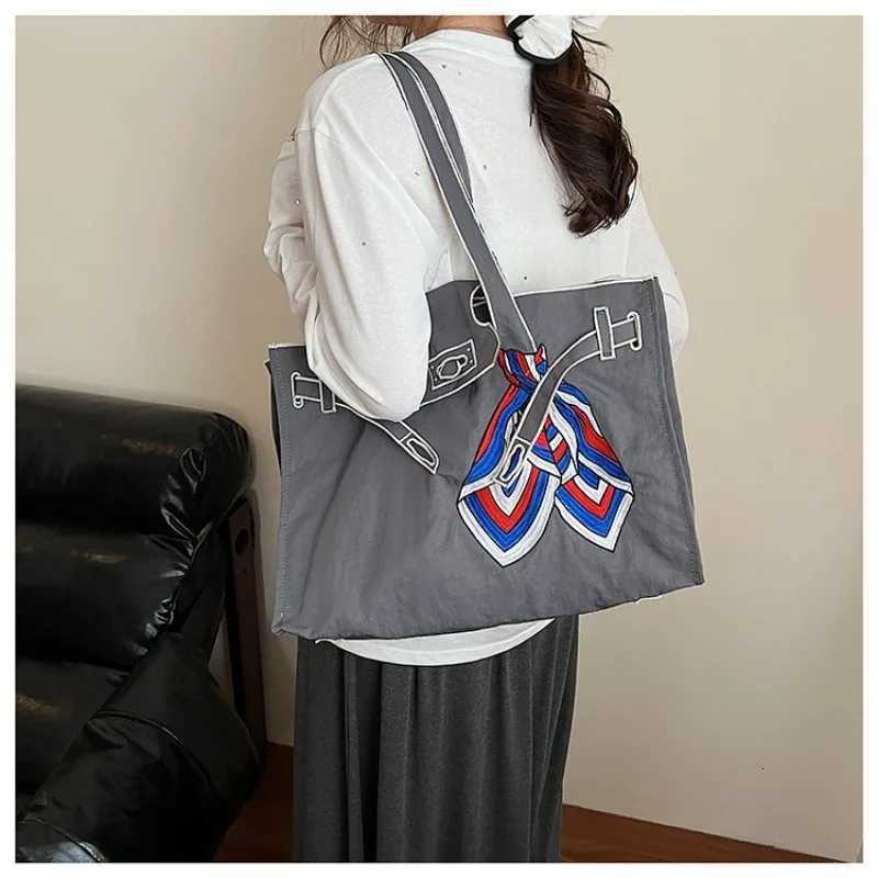Embroidery Stylish Design Shoulder Bags Creative 2025 New High Quality Large Capacity Youth Sewing Thread Womens HandbagsW251115