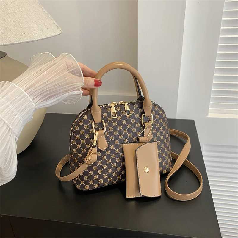 Luxury Shell Bag Fashion Womens Handbag Korean Style Shoulder Bag Plaid Print Crossbody Bag Shell Shape Wallet Card BagW251115