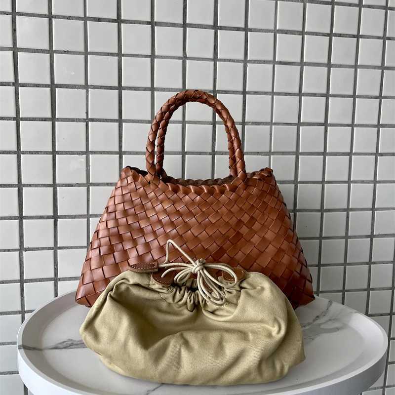 Genuine leather French hand-woven bag 2025 new niche design top layer cowhide vintage vegetable basket bag fashion lady handbag C251115