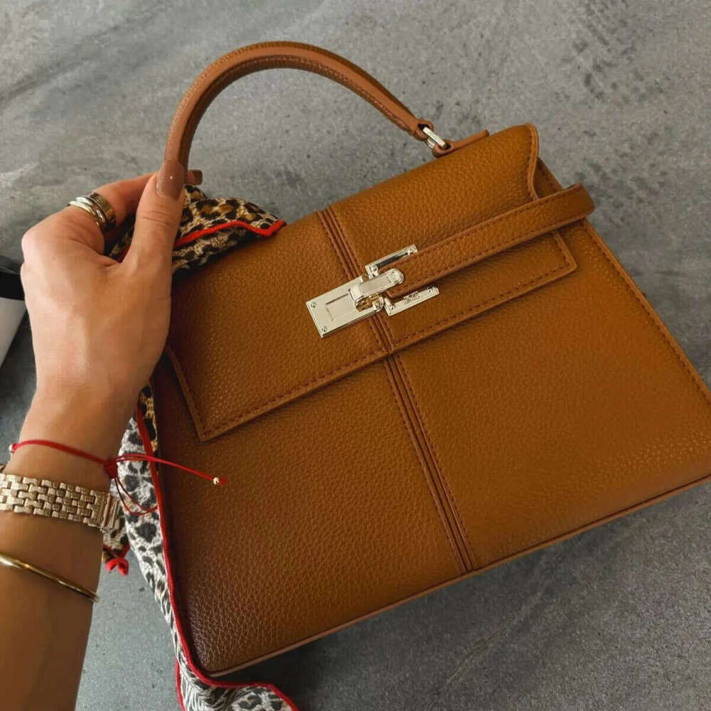 2025 new niche Trapezoidal Kelly Bag design large-capacity single-shoulder Bags crossbody ladies handheld small square bag