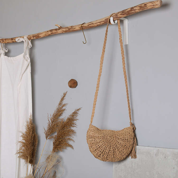 Handmade Beach Bag Grass Woven Single Shoulder Diagonal Cross Women's Bag, Fashionable Small Capacity Forest Style Beach Vacation Bag Kq2