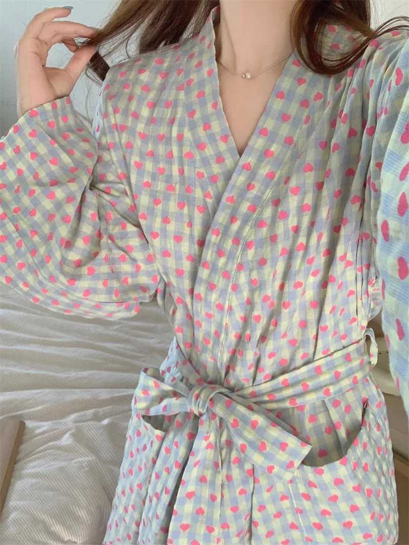 Women Robe V-Neck Sleepwear Heart Print Bathrobe Kimono Robes with Belt Korean Night Dress Bridesmaid Dressing One Piece Pajamas C251115