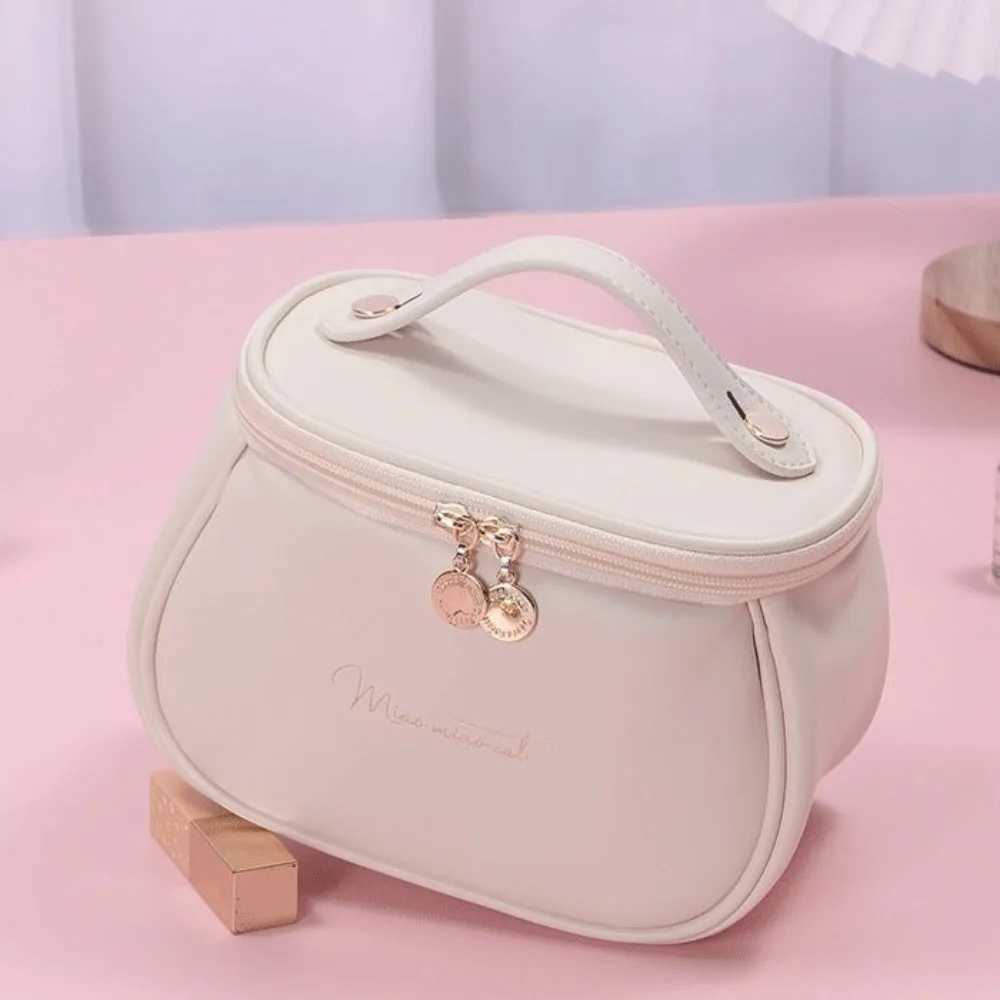 1 piece of PU leather storage bag with large capacity portable and waterproof suitable for travel storageXJ250415