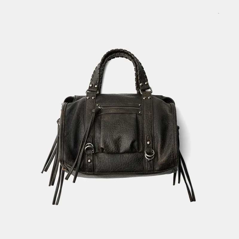 Worn-effect Bowling Bag with Strips Womens Fashionable Baguette Bag Luxury Designer Handbag Purses for LadiesW251115