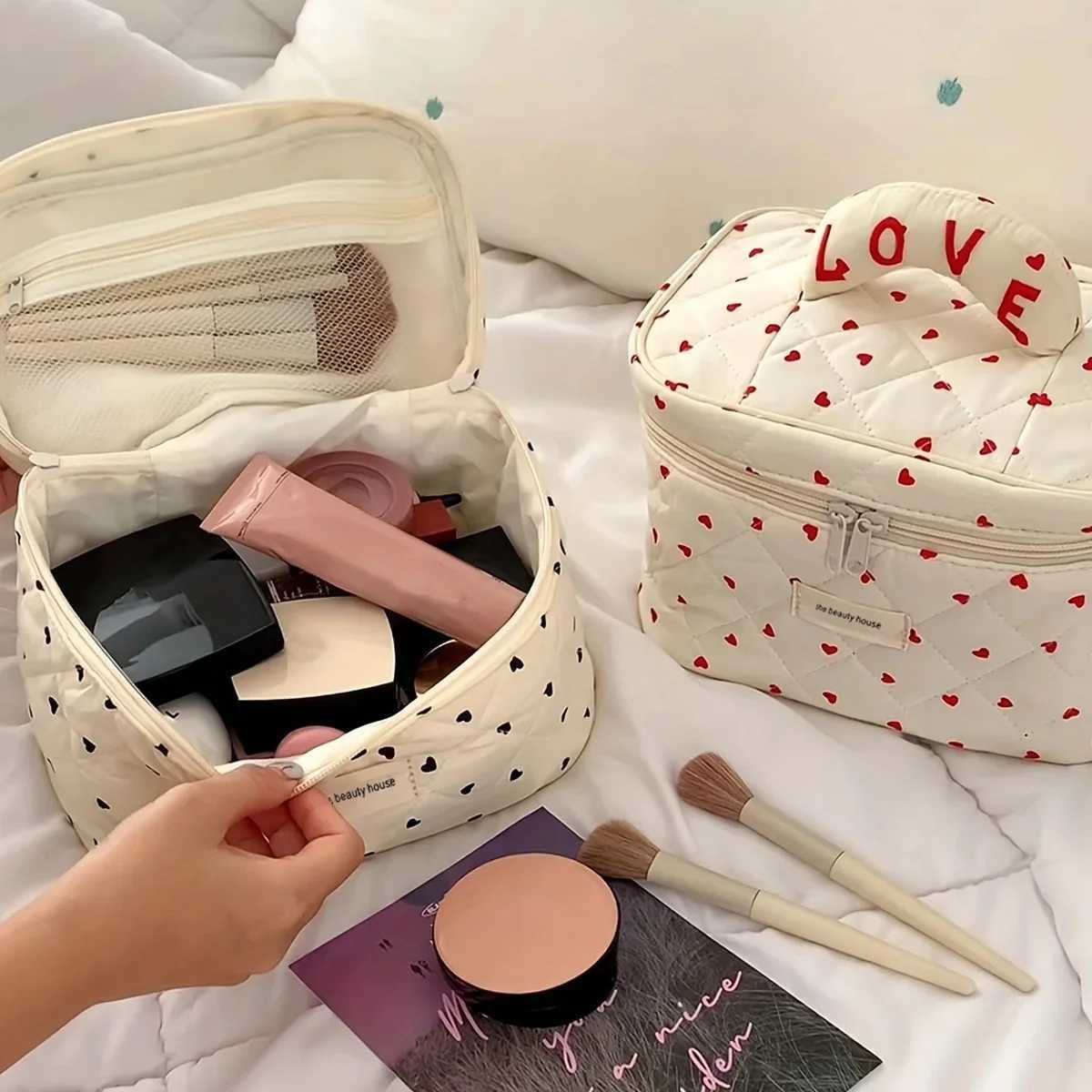 Love Mini Heart Print Soft Cotton Cosmetic Bags Korean Ins Storage Makeup Bag Womens Portable Travel Organizer Makeup BagXJ250415