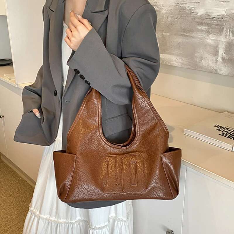 Designer Bag Fashion Design Women Casual Handbags Y2k Aesthetic All Match Ins Shoulder Bags Korean Vintage Simple Underarm Bag Trendy