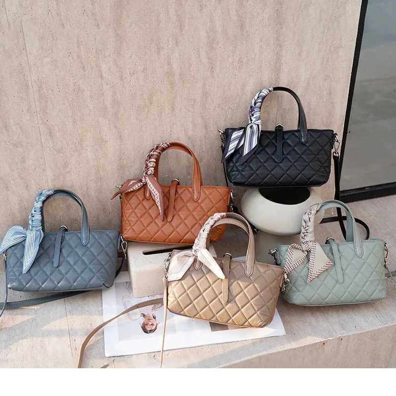 2025 New Genuine Leather Tote Bag for Women Natural Grain Shoulder Crossbody Designer Luxury Bag Large Capacity HandbagW251115