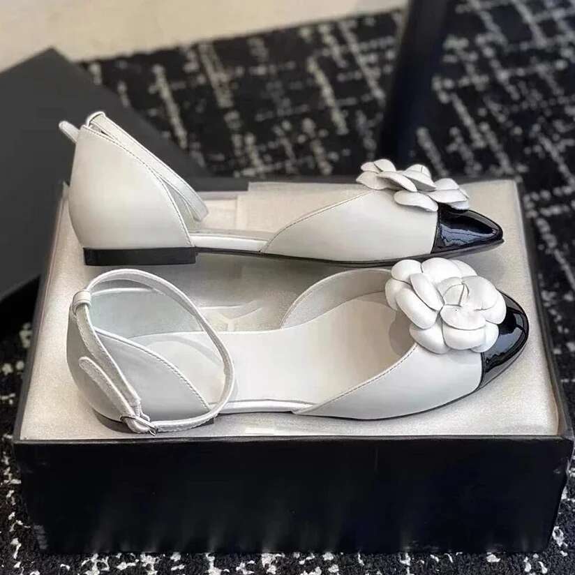 Designer wer Mary Jane Pumps Round Toe Flat Summer Comforts Hollow Brand ral Sandals Women