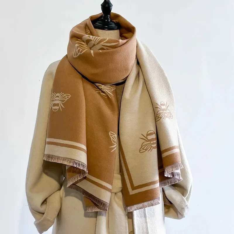 Luxury Luxury Brand Two-Sided Bees Scarf Imitation Cashmere Soft Warm Fringe Pashmina Shawl Winter Coldproof Windproof Blanket Scarf Y251115