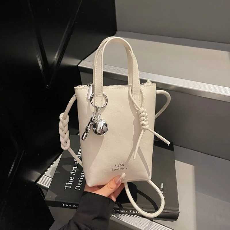 Womens Messenger Bag Leather Shoulder Bag With Detachable Strap Famous Designer Luxury Brand ChicW251115