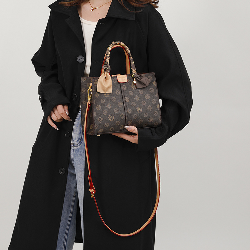 New quality handbag soft leather women's bag Tote bag large capacity all shoulder crossbody bag 2025s hot