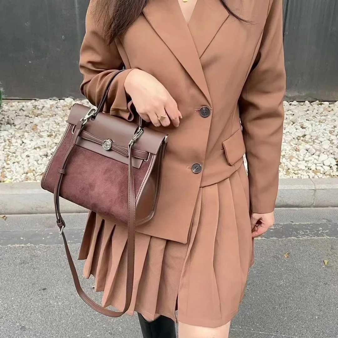 2024 Spring Summer New Canva Maillard Handbag High-end Feel Single Shoulder Slant Crossbody Bag Commute Womens BagW251115