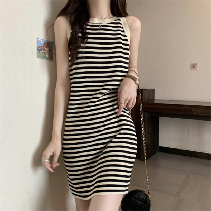 H014 New summer women's elegant striped halter neck suspender hip skirt