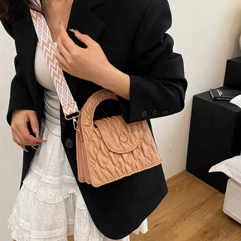 Trendy Unique Leisure Crossbody Bag Handbag Women Luxury Business Stylish Simple Vintage FashionableW251115