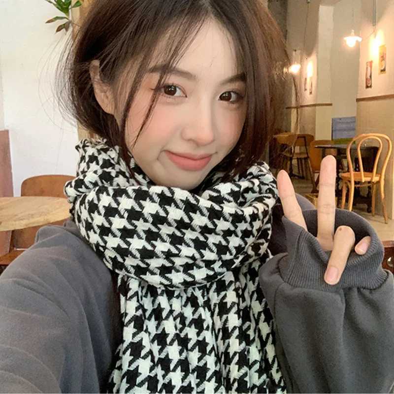 Luxury Houndstooth Scarf Set Luxury Fringe Unisex Winter Warm Couple Gift Day to Night Y251115