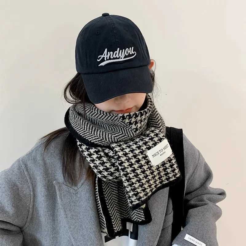 Luxury Women Plaid Scarf Winter Warm Thickened Houndstooth Shawl Korean Style Fashionable Unisex Neck Wrap for Cold Weather Y251115
