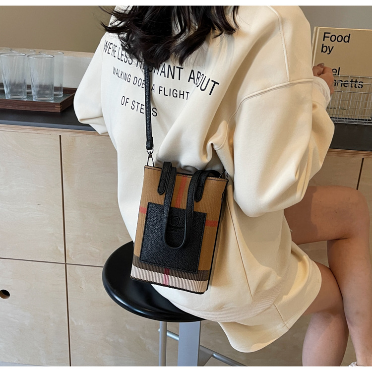Luxury Bag 2025 Women's Mini Plaid Bucket Bag, Bestseller Lightweight Crossbody and Shoulder Bag for Commute