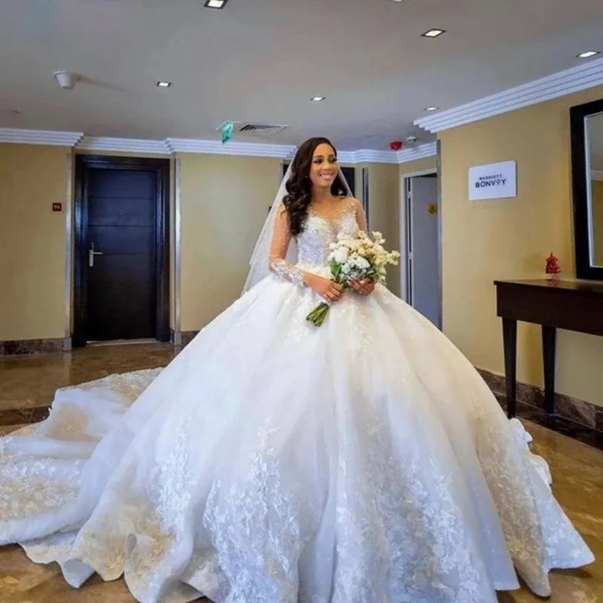 Beading Top Ball Wedding Dresses Lace Appliques Princess Bridal Gown with Long Sleeve Chapel Train Vestido De Festa Free shipping Fre