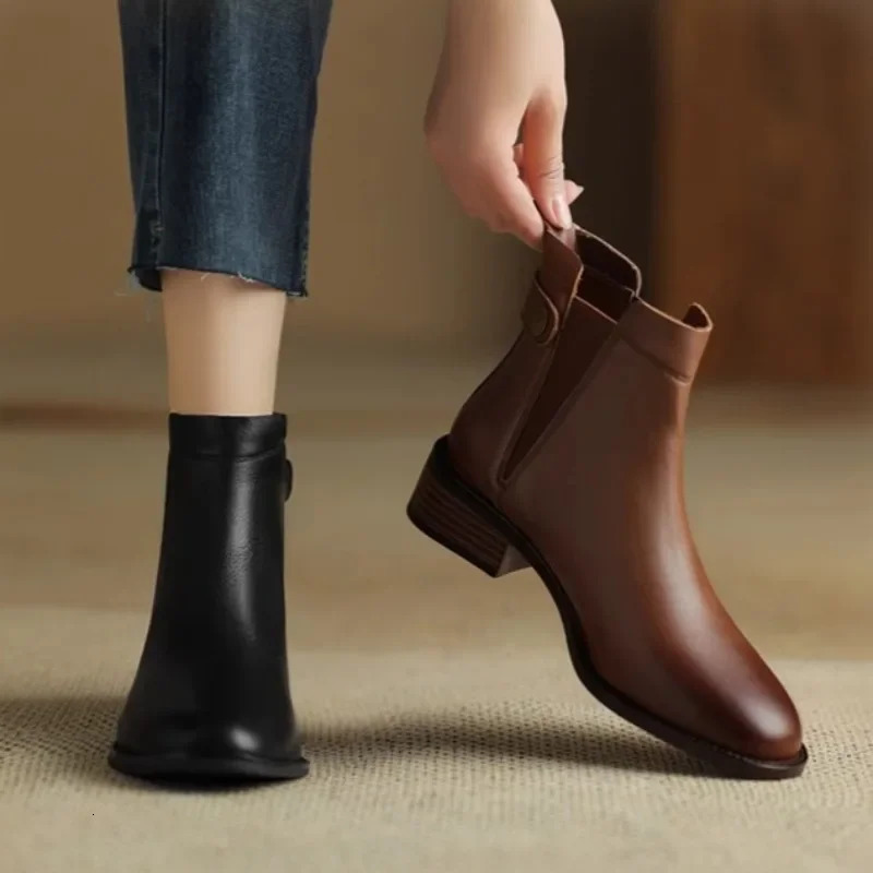 Leather Short Boots Women Winter Round Toe Solid Color Retro Ankle Boots Ladies Chelsea Boot Soft Booties 250415