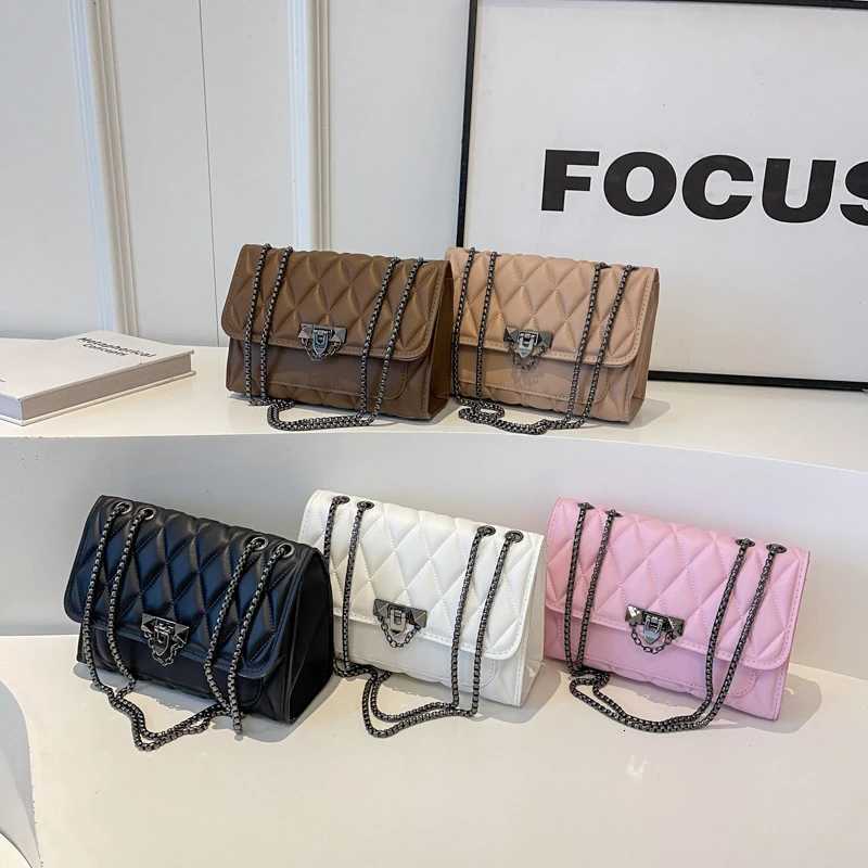 Leisure Trendy PU Solid Color Womens Handbag Quilted Design Flap Shoulder Bag Crossbody Bag For Outings/Commute/ShoppingW251115