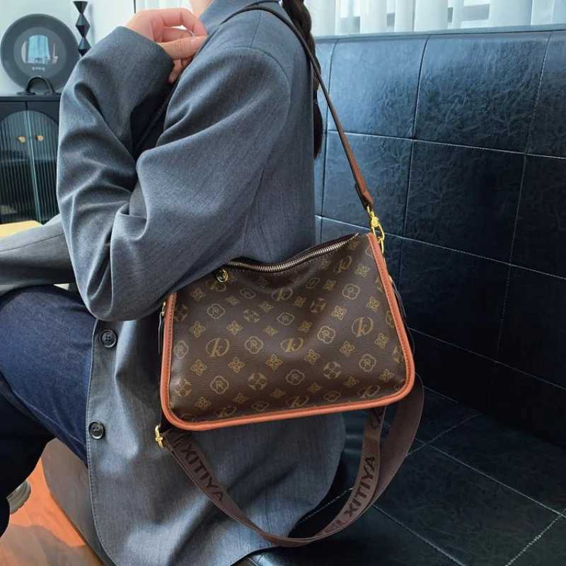 Famous Designer Womens Tote Bag Genuine Leather Crossbody Shoulder Handbag Elegant Messenger Purse For LadiesW251115