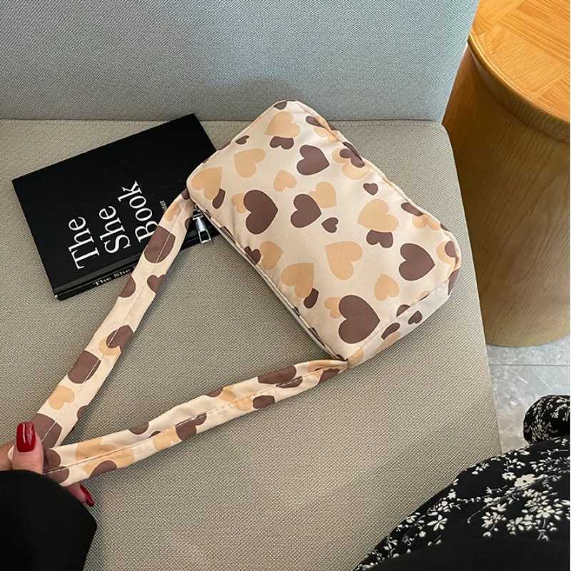 Large Capacity Womens Handbag 2023 New Fashion Outdoor Portable Handbag High Capacity Beauty Shoulder Bag Z250416-1