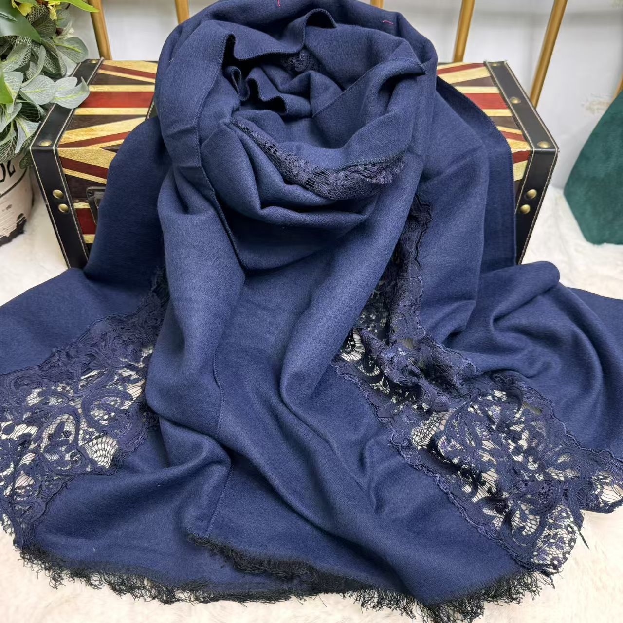 T490 autumn and winter lace winter men and women tassel scarf new style neck shawl thickening fashion solid color all-match warm