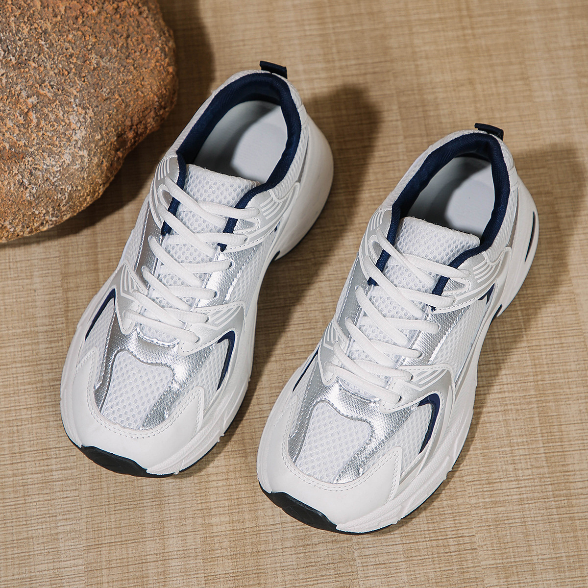 Designer Free shipping classic daily wear soft durable comfortable fashionable and versatile thick-soled lightweight breathable casual sports shoes