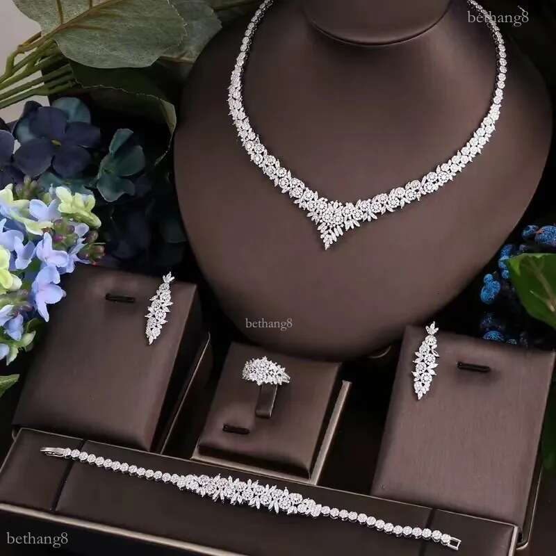 Wedding Jewelry Sets 4 pieces of bride zirconia full set women s party jewelry Dubai Nigeria CZ crystal wedding necklace 230511