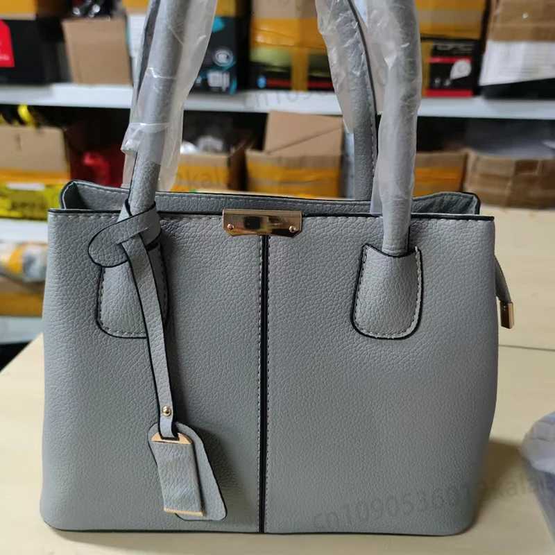 New Fashionable Womens Bag High End Texture Single Shoulder Oblique Cross Handheld Womens Bag Purses and HandbagsW251115