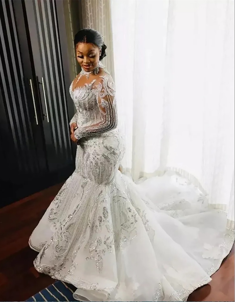 Long Sleeves Mermaid Wedding Dresses Bridal Gown Sequins Lace Applique High Neck Sweep Train Custom Made Vestidos de novia Plus Size Beach Garden