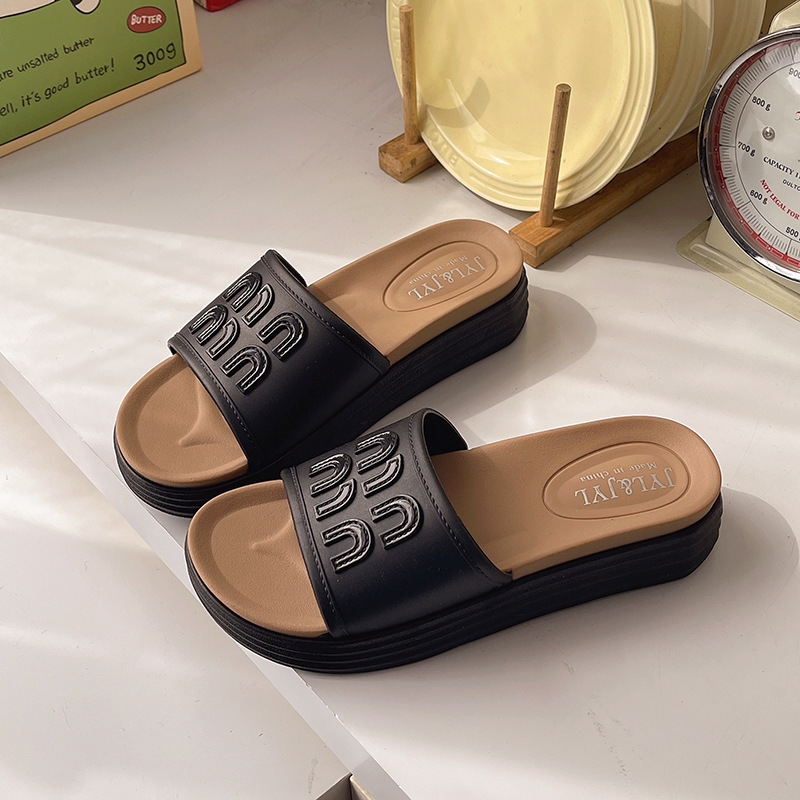 Free shipping Fashion Slipper Women's Summer 2025 new soft sole Retro beach fashion flip-flops Beige Black Khaki 35-40