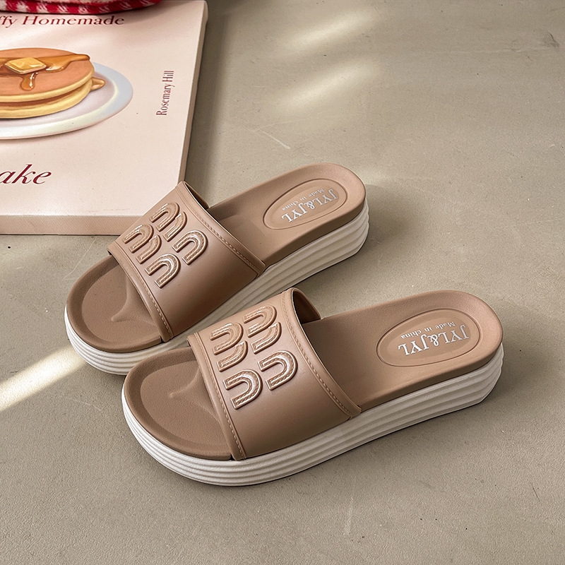 Free shipping Fashion Slipper Women's Summer 2025 new soft sole Retro beach fashion flip-flops Beige Black Khaki 35-40