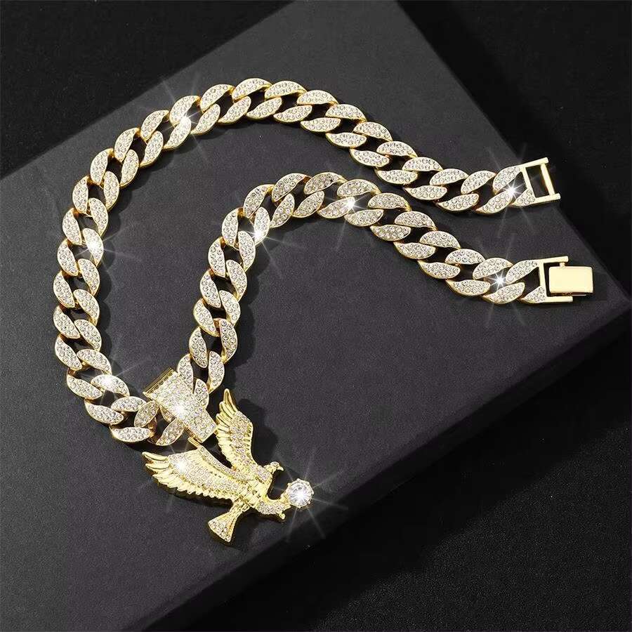 DHcollection 2024 New Style 15mm Iced Out Cuban k Chain Alloy and Rhie Hip Hop Black-Eared Kite Pendant Necklace