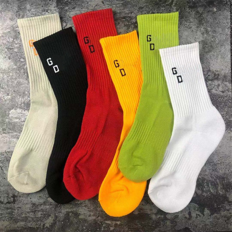 Designer Socks Mens Colored Sports High-Quality Socks Embroidery Fashionable Knitted Graffiti Lettering Street Art Solid Color Sports Cotton Socks Uniform Size