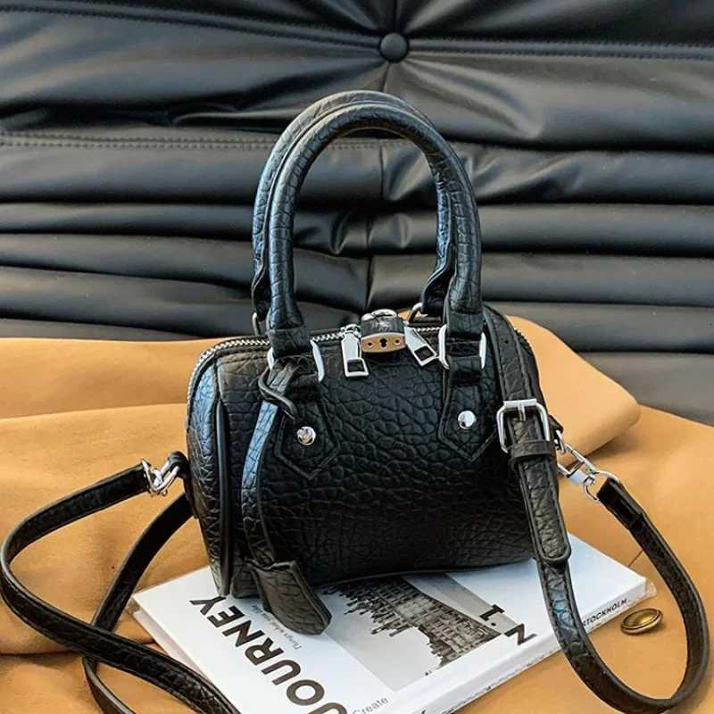 High-End Luxury Brand Ladies Crossbody Bag Fashionable Leather Elegant Crossbody Trendy Commuter Vintage Daily BagW251115