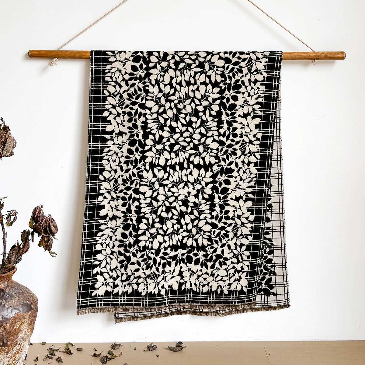 Luxury Elegant Ladies Jacquard Pashmina Imitation Cashmere Scarf Winter Thick Warmth Two-Sided Shawl Coldproof Windproof Blanket Scarf Y251115