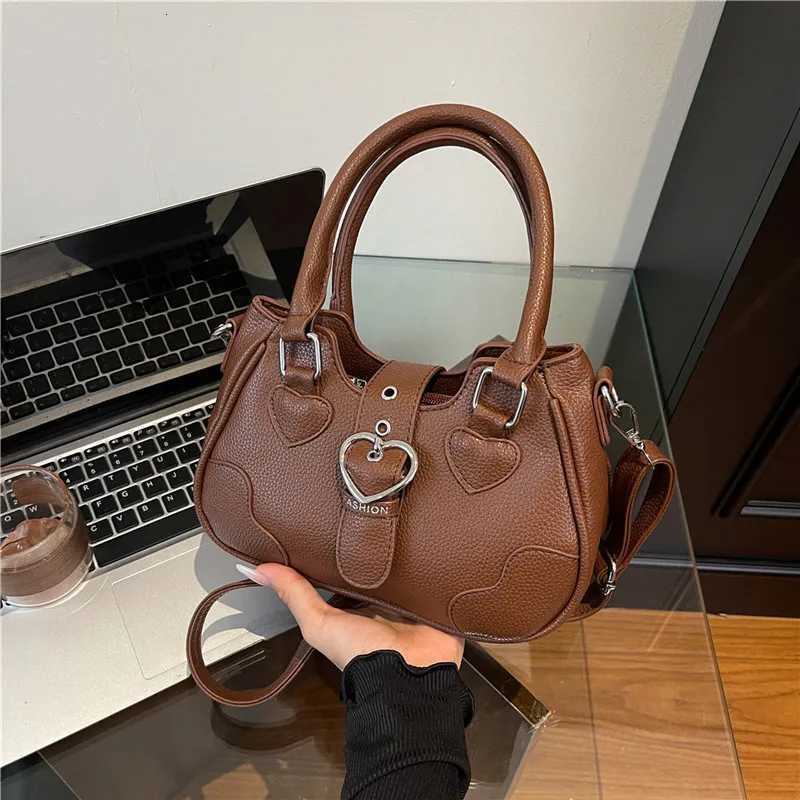 Luxury Designer Paris Fashion Leather Handbag for Women Elegant Crossbody Bag Large Capacity Commuter StyleW251115
