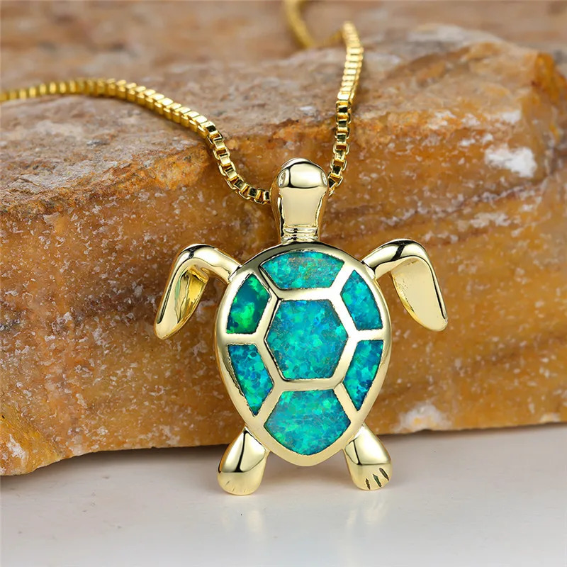 Green flame opal necklace cute little turtle pendant necklace womens retro gold necklace wedding jewelry 250409